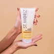 Kép 2/4 - St. Moriz Professional Daily Tanning Moisturiser Fokozatos önbarnító krém 200ml