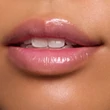 Kép 4/9 - essence JUICY BOMB glossy butter balm 02