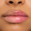 Kép 3/8 - essence the super peptide glossy lip treatment 02