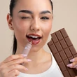 Kép 2/4 - Pem Delian Iconic Lips Brownie színezett, peptides ajakápoló 10ml