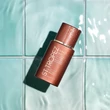 Kép 12/18 - St. Tropez Sunlit Skin bronzosító szérum + önbarnító 30ml