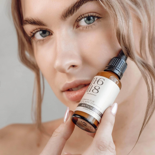 Almost 1.618 Vitamin C Antioxidáns C + E + Ferulic krémszérum 30 ml