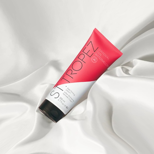 St. Tropez Gradual Tan Watermelon Hidratáló Önbarnító Testápoló 200ml